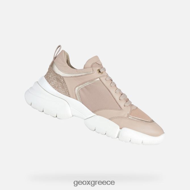 4DBLR01673 γυμνός Geox ηθοποιός με γυναίκα