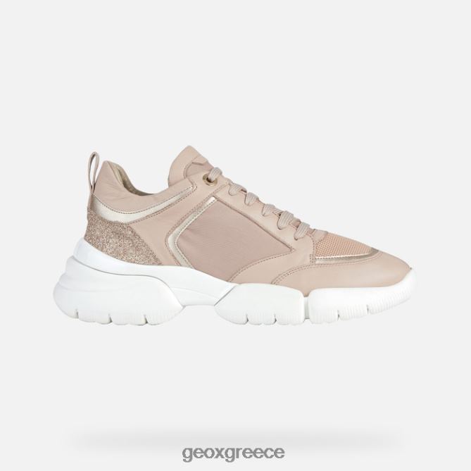 4DBLR01673 γυμνός Geox ηθοποιός με γυναίκα