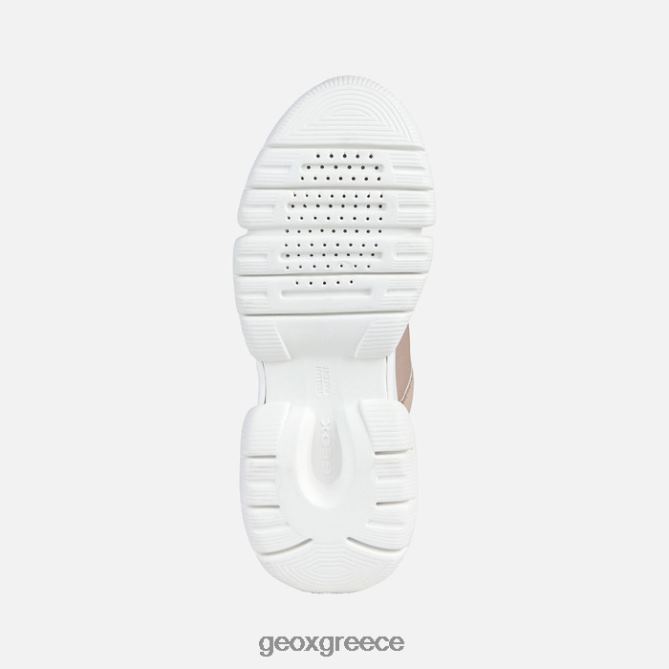 4DBLR01673 γυμνός Geox ηθοποιός με γυναίκα